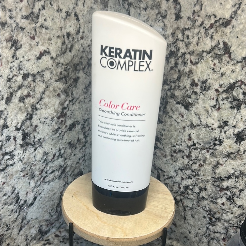 Color Care Smoothing Conditioner - White